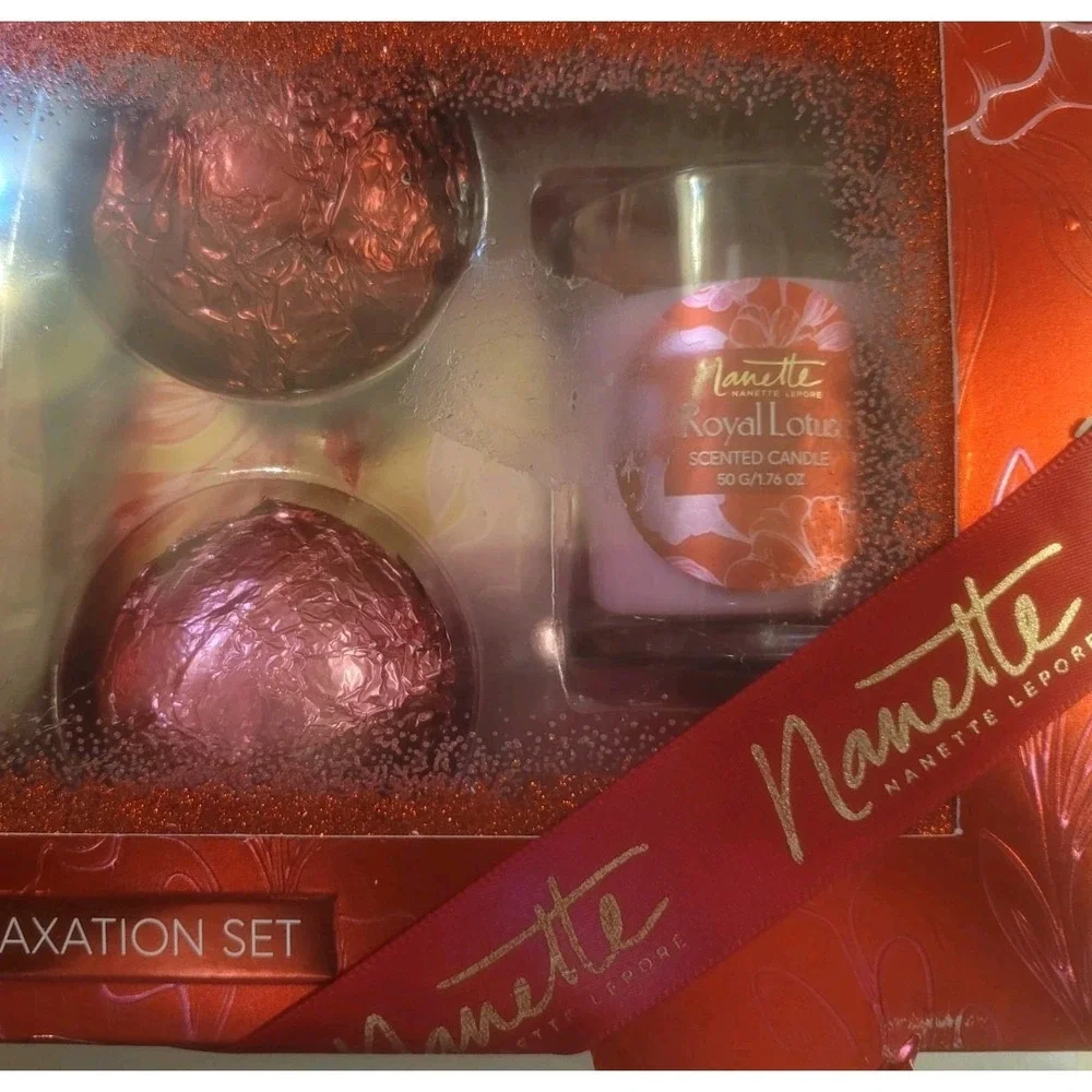 Nanette Lepore Royal Lotus/British Rose 5 Piece Relaxation Set‎